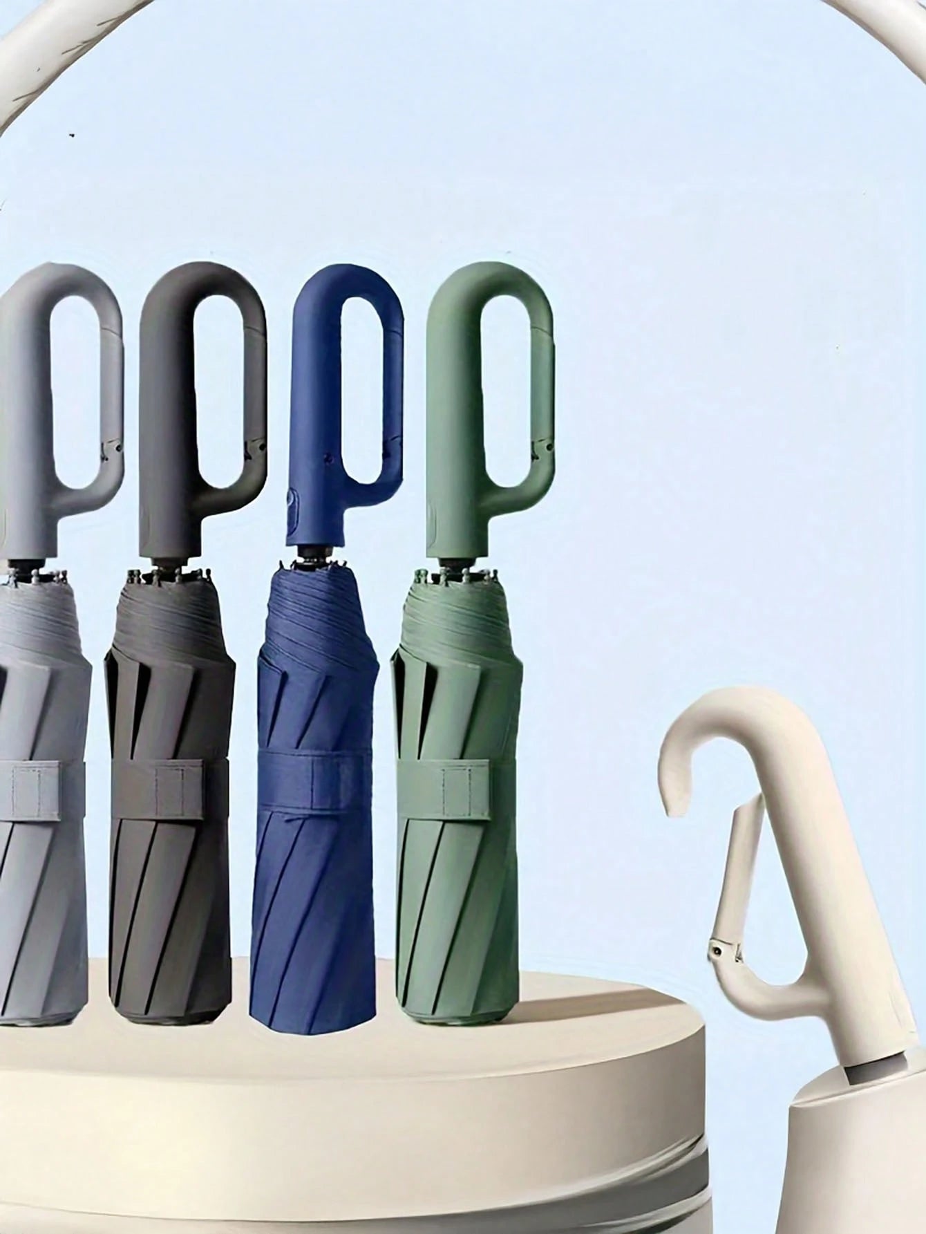 Aurora — Le Parapluie Résistant & Élégant